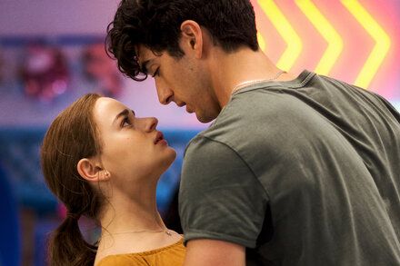 cheating, <b> Uh-oh! These Netflix Films Low-key Romanticize Cheating